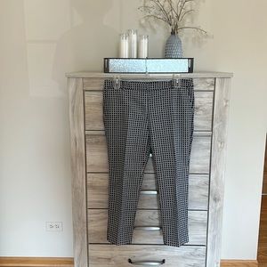 Anne Klein - Black & White Capri - Ankle Pants - Size 12